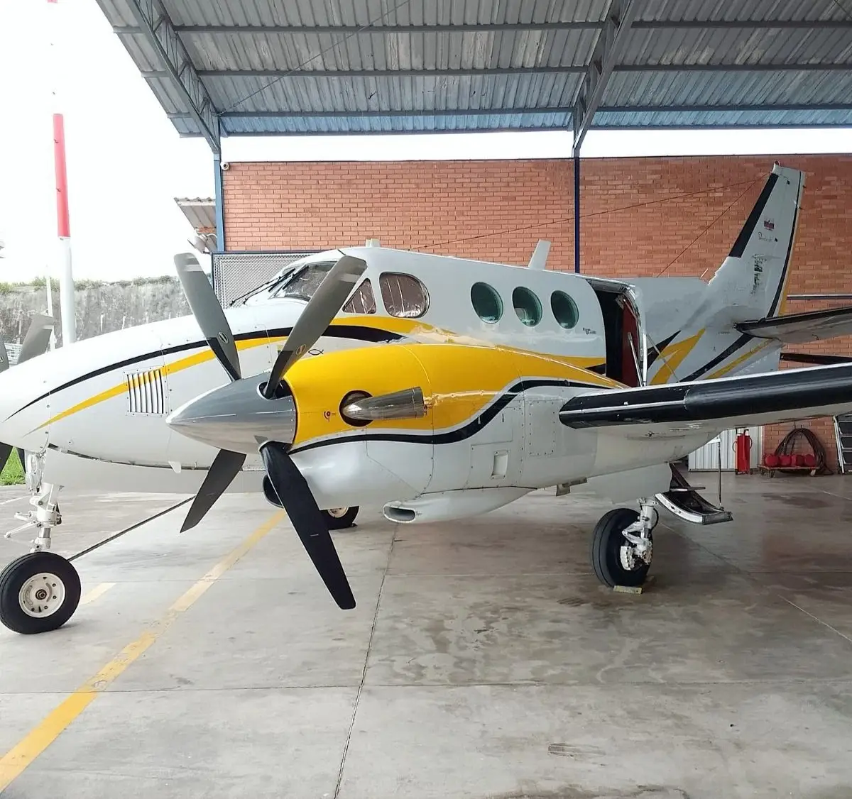 Avión mediano Plan Familiar